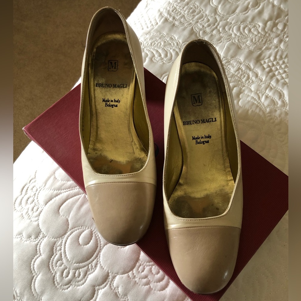 Classy Bruno Magli pumps
